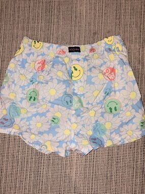 NGORDER Women's Daisy Smiley Shorts Size 16